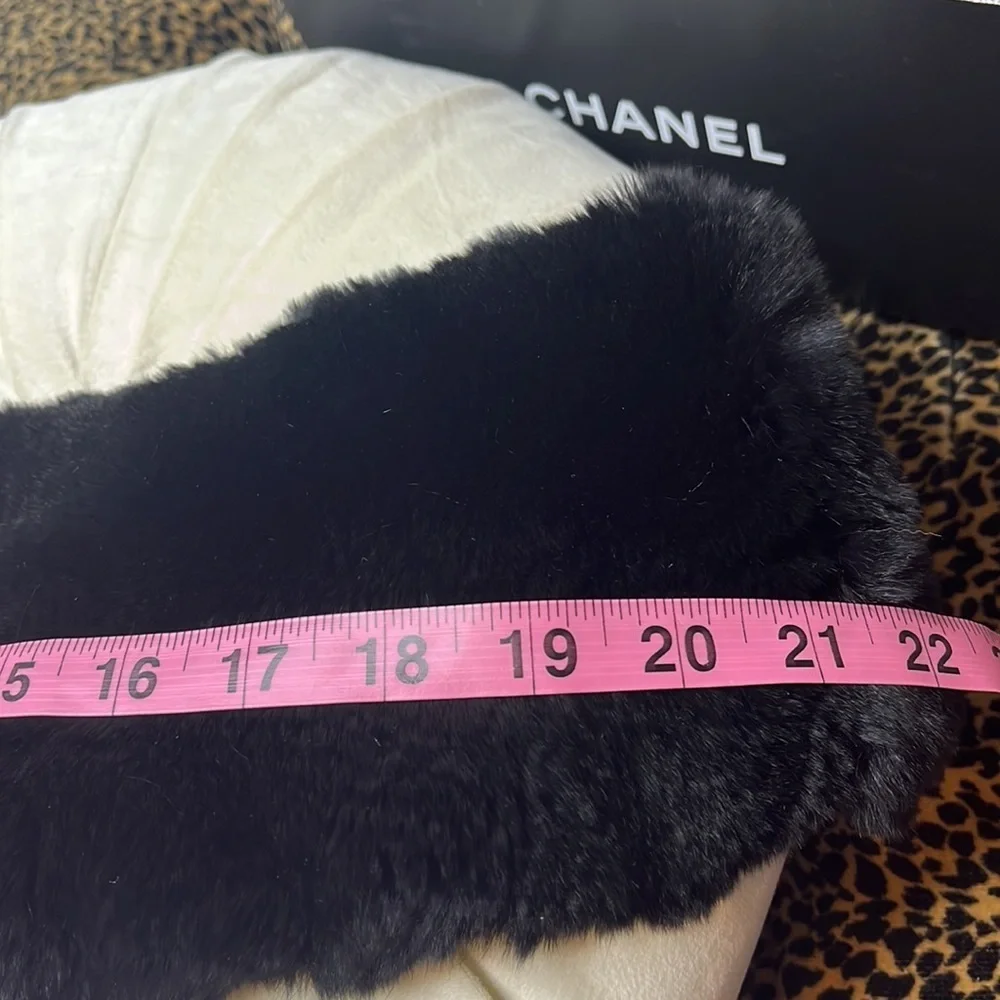 CHANEL Double C Pearl Rabbit Scarf